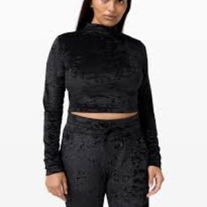 Lululemon all aligned mock neck crop top